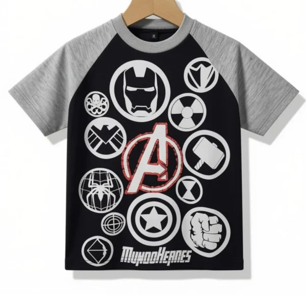 Remera Avengers Negra